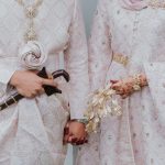 Choosing the Perfect Samping Nikah: Fabrics, Colors, and Cultural Significance Explained