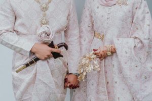 Choosing the Perfect Samping Nikah: Fabrics, Colors, and Cultural Significance Explained