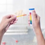 The distinction between cleaning chemicals that are alkaline and acidic